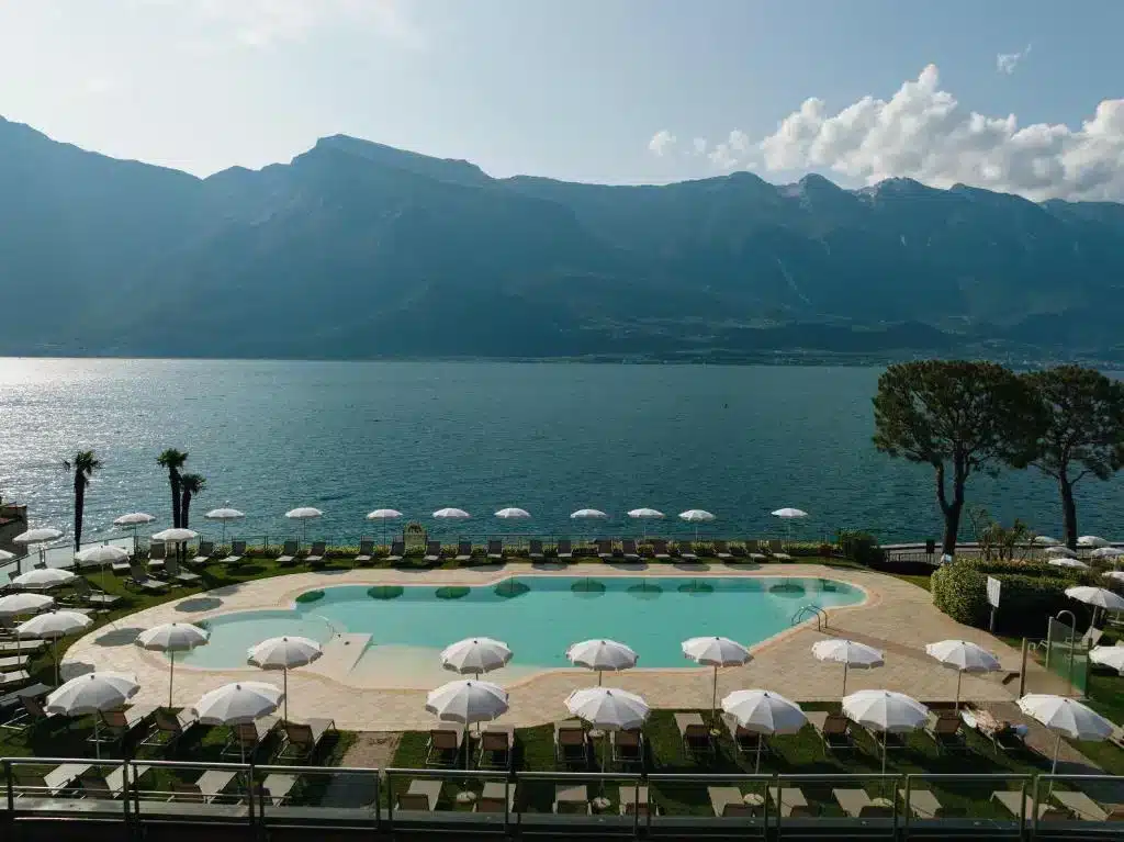 Où dormir au lac de Garde ? Les 6 meilleurs quartiers et hôtels + où éviter ! 🇮🇹 27 Hotel Du Lac