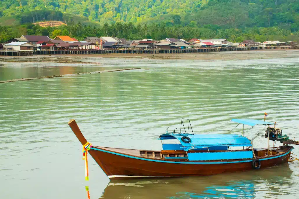 Où dormir à Krabi ? Les 6 meilleurs quartiers + hébergements uniques 🇹🇭 53 Koh Lanta est pleine de vie locale