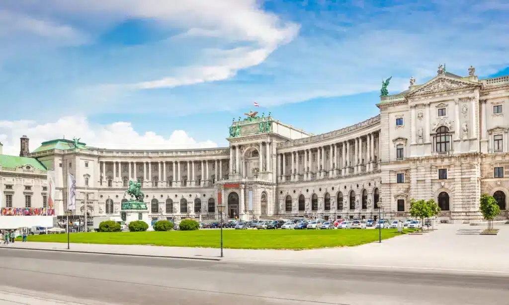 Où dormir à Vienne ? Les 4 meilleurs quartiers et hôtels (+ ceux à éviter) 🇦🇹 38 La Hofburg dans le centre de Vienne