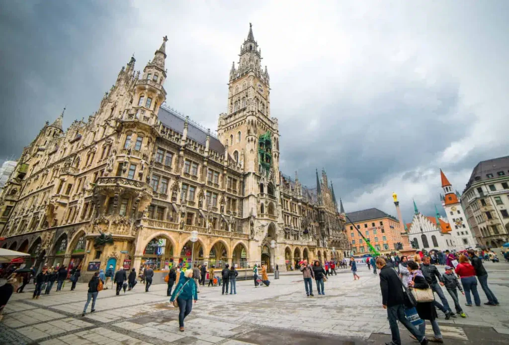 La Marienplatz à Altstadt