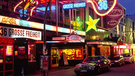 La Reeperbahn dans le quartier de St Pauli à Hambourg