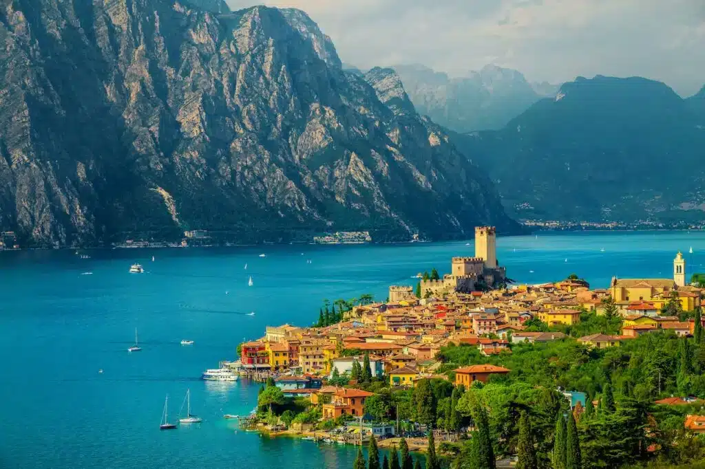 Où dormir au lac de Garde ? Les 6 meilleurs quartiers et hôtels + où éviter ! 🇮🇹 28 Le lac de Garde en Italie