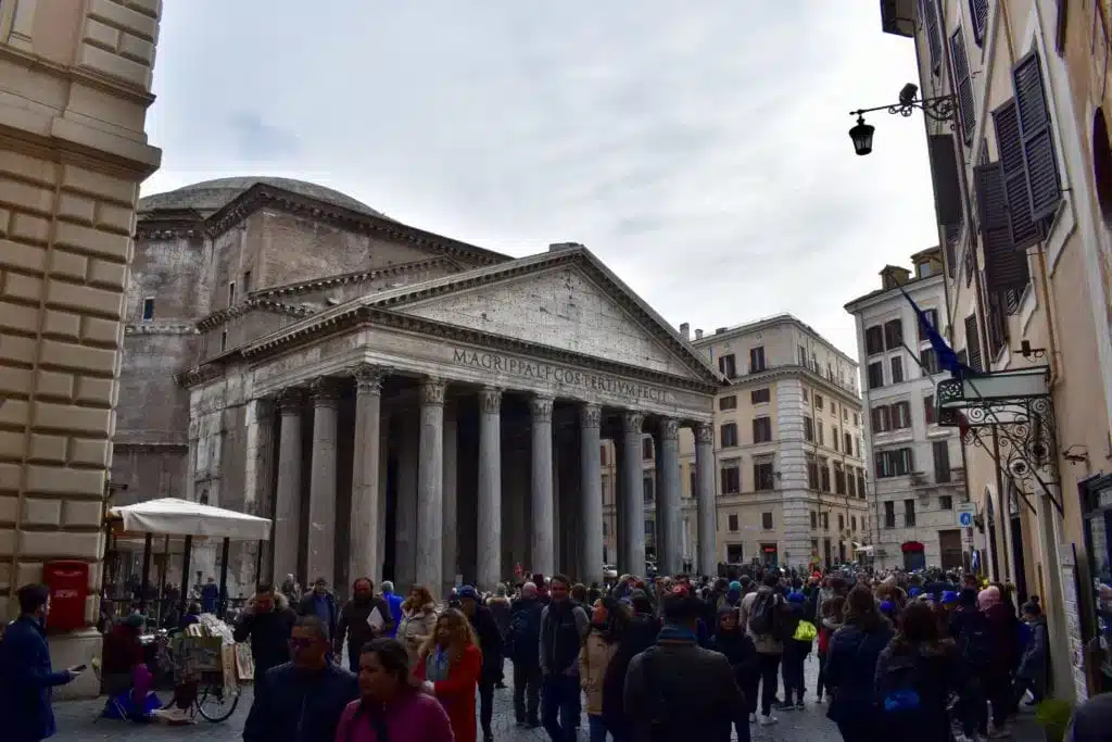 Où dormir à Rome ? Les 5 meilleurs quartiers et hôtels (+ ceux à éviter) 🇮🇹 49 le Panthéon à Centro Storico, un excellent endroit où dormir dans le centre de Rome