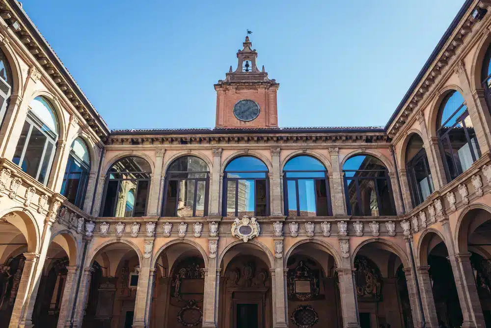 Où dormir à Bologne ? Les 4 meilleurs quartiers et hôtels (+ où ne pas loger) 🇮🇹 24 Le quartier universitaire de Bologne
