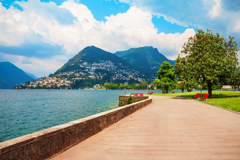 Où dormir en Suisse ? Les 7 meilleures villes et de bons hôtels 16 Lugano et le lac de Lugano, dans le sud de la Suisse
