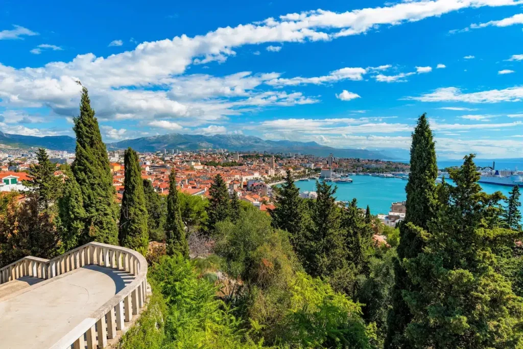 Où dormir à Split ? Les 3 meilleurs quartiers + hôtels (et où ne pas dormir) 🇭🇷 21 Meje à Split