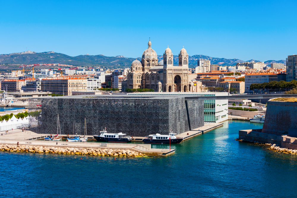 Le MuCEM sur le front de mer de la Joliette à Marseille