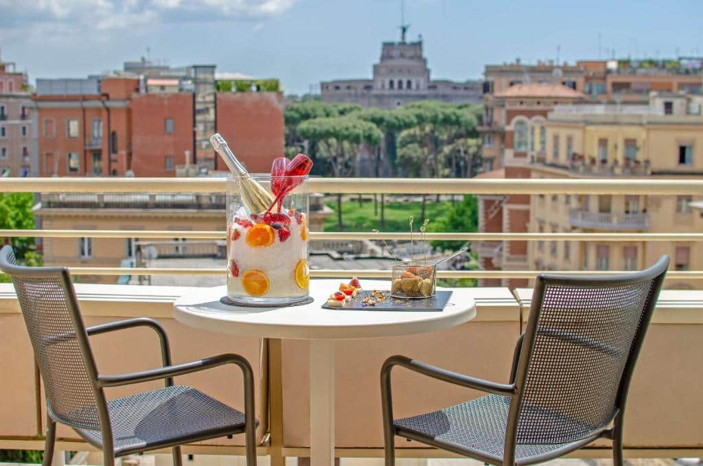 Où dormir à Rome ? Les 5 meilleurs quartiers et hôtels (+ ceux à éviter) 🇮🇹 83 NH Collection Roma Giustiniano, vue sur le château Saint-Ange