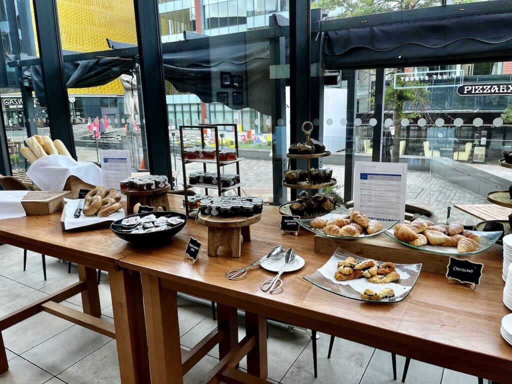 Petit-déjeuner au Meliá Manchester