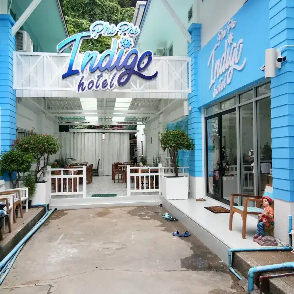 Où dormir à Krabi ? Les 6 meilleurs quartiers + hébergements uniques 🇹🇭 48 Phi Phi Indigo hotel, hôtel pas cher près des soirées