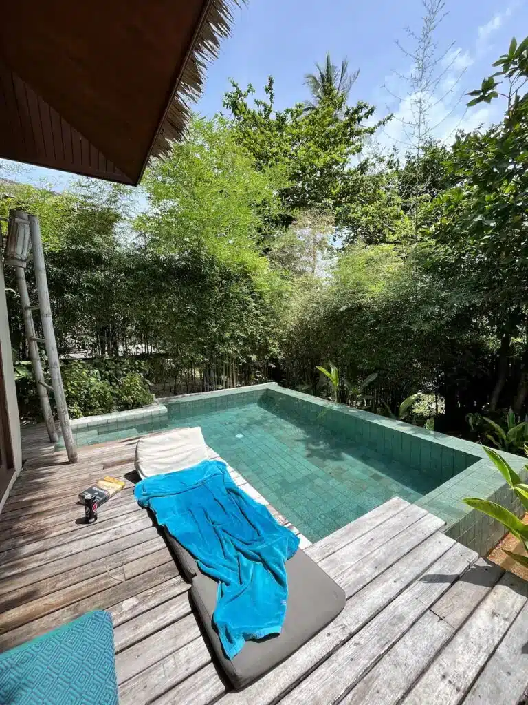 Où dormir à Koh Samui ? Les 5 meilleurs quartiers et hôtels (+ ceux à éviter) 🇹🇭 54 piscine privée du Sea Dance à Samui