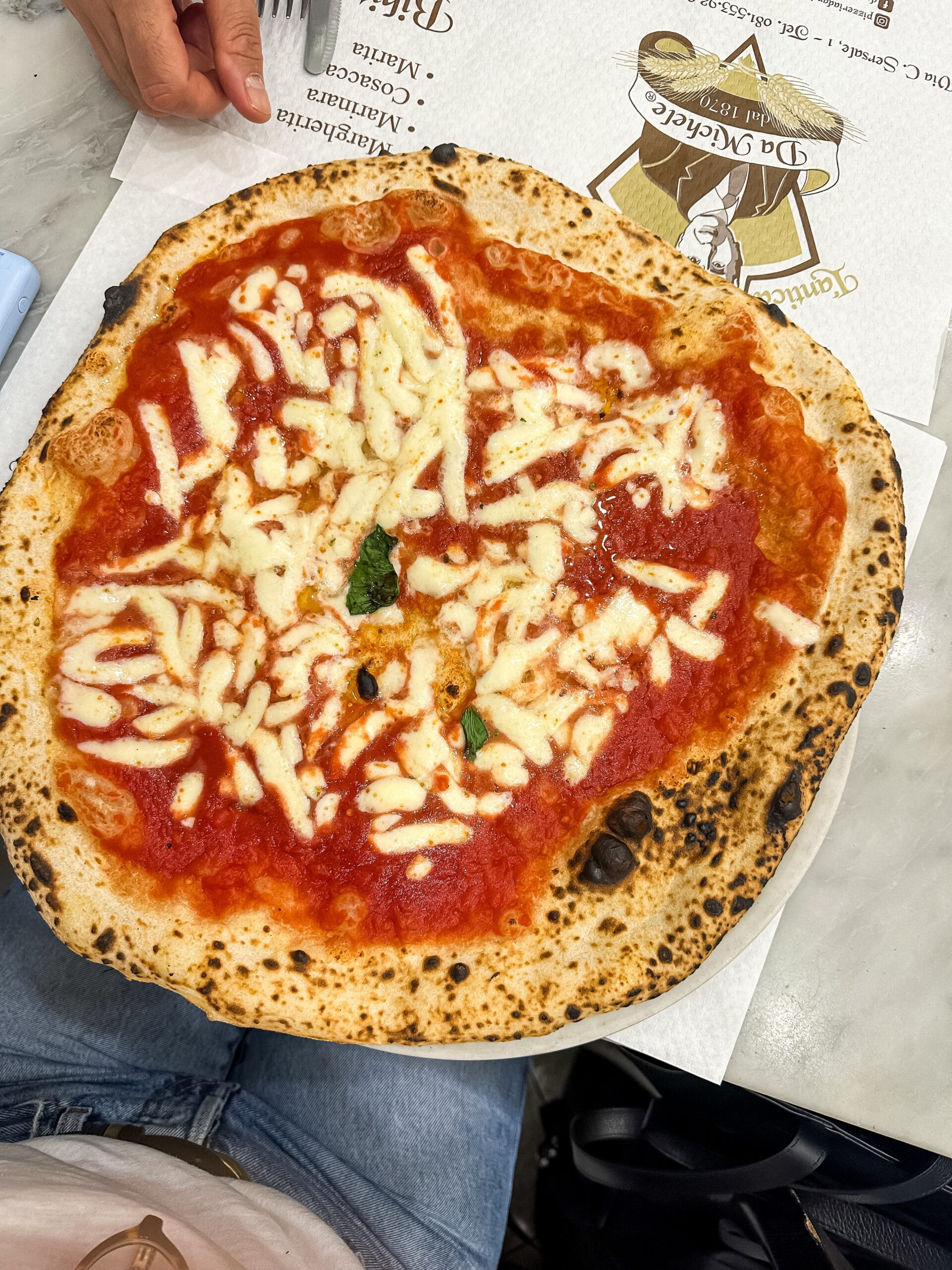 Visiter Naples : que faire ? 17 lieux à voir et activités 25 Pizza margherita à Naples