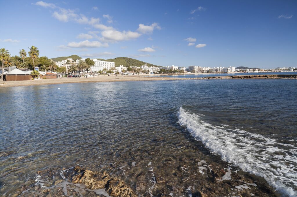 Plage à Santa Eulària des Riu, Ibiza