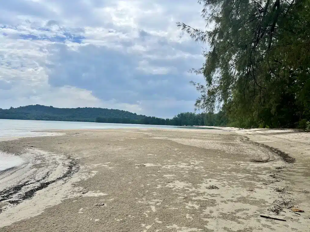 Où dormir à Phuket ? Les 9 meilleurs quartiers et hébergements uniques 🇹🇭 66 Plage isolée à Koh Yao Yai
