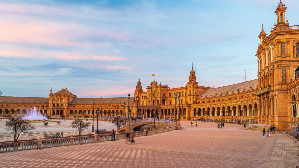 Vue panoramique de la Plaza de España à Séville