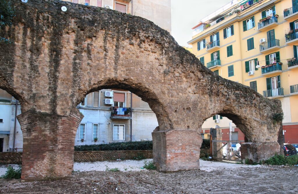 Où dormir à Rome ? Les 5 meilleurs quartiers et hôtels (+ ceux à éviter) 🇮🇹 87 Porticus Aemilia à Testaccio
