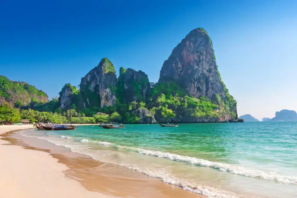 Où dormir à Krabi ? Les 6 meilleurs quartiers + hébergements uniques 🇹🇭 38 Railay, dormir près de l’une des plus belles plages de Thaïlande