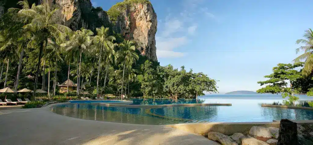 Où dormir à Krabi ? Les 6 meilleurs quartiers + hébergements uniques 🇹🇭 40 Rayavadee Railay, le meilleur endroit où dormir à Railay Beach