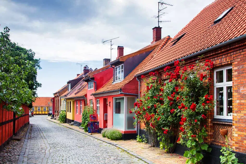 Où dormir à Bornholm ? Les 4 meilleures villes et hébergements sur l’île du soleil 🌞 28 Rønne à Bornholm