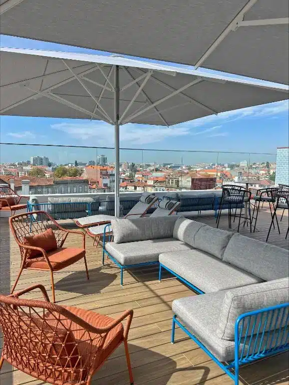 Rooftop du Wine & Books Porto Hotel