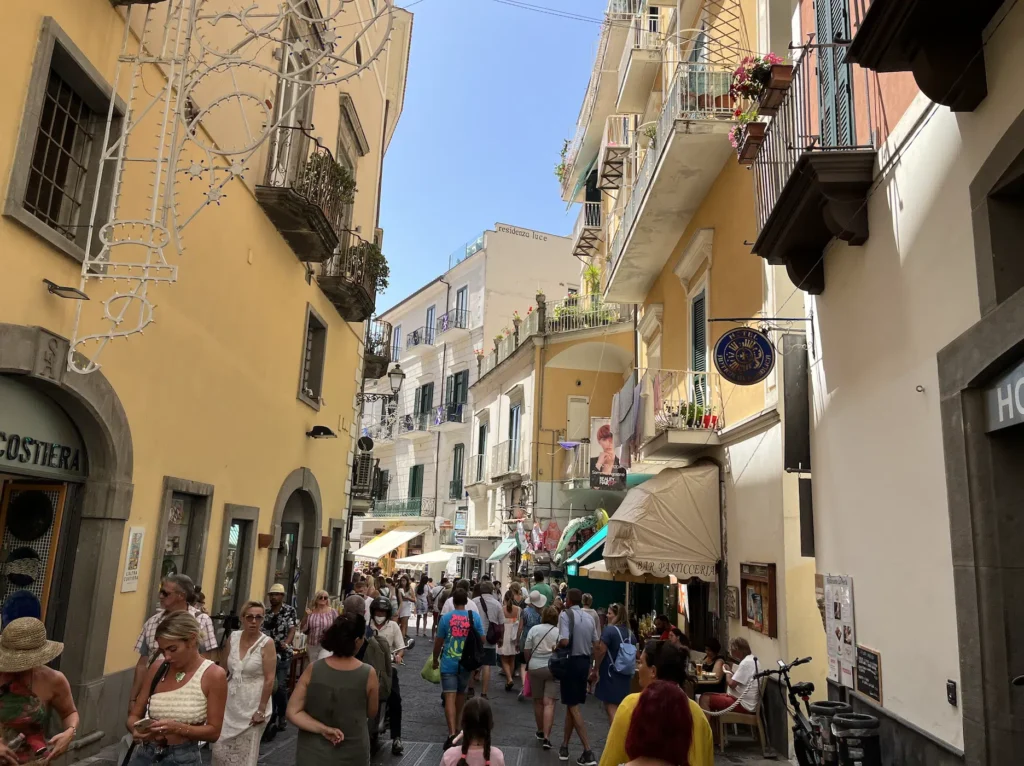 Que faire sur la côte amalfitaine : 17 incontournables et pépites cachées 🍋 36 La ville d’Amalfi
