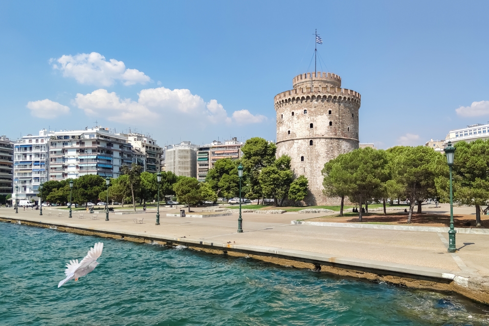 Où dormir à Thessalonique ? Les 6 meilleures zones et de bons hôtels 8 La Tour Blanche à Thessalonique, l’emblème historique de la ville sur la promenade du front de mer