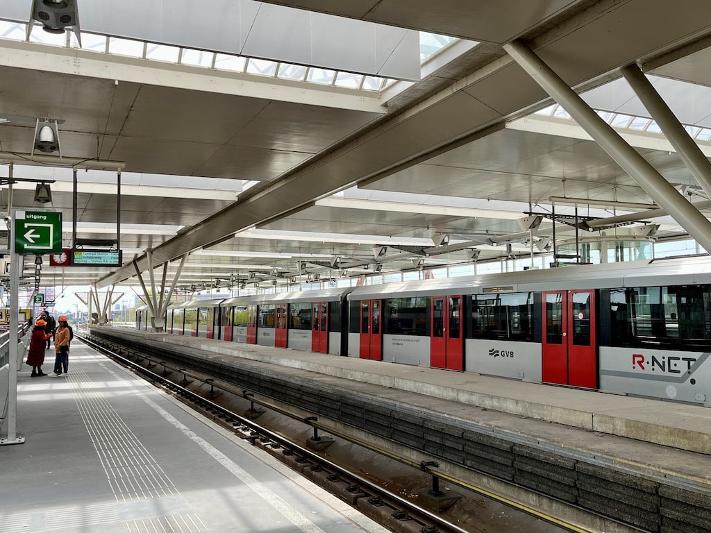 Train de l’aéroport d’Amsterdam au centre-ville