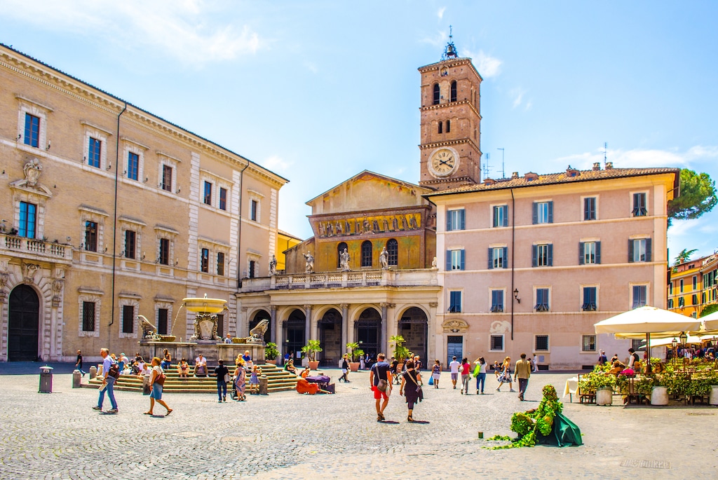 Où dormir à Rome ? Les 5 meilleurs quartiers et hôtels (+ ceux à éviter) 🇮🇹 62 Trastevere, où dormir à Rome pour la vie nocturne