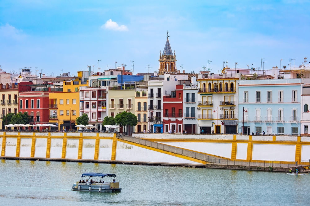 La calle Betis à Triana, au bord du Guadalquivir à Séville