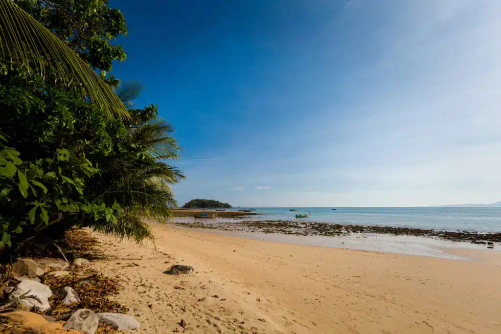 Où dormir à Krabi ? Les 6 meilleurs quartiers + hébergements uniques 🇹🇭 57 Tubkaek Beach, le meilleur quartier de Krabi pour les couples