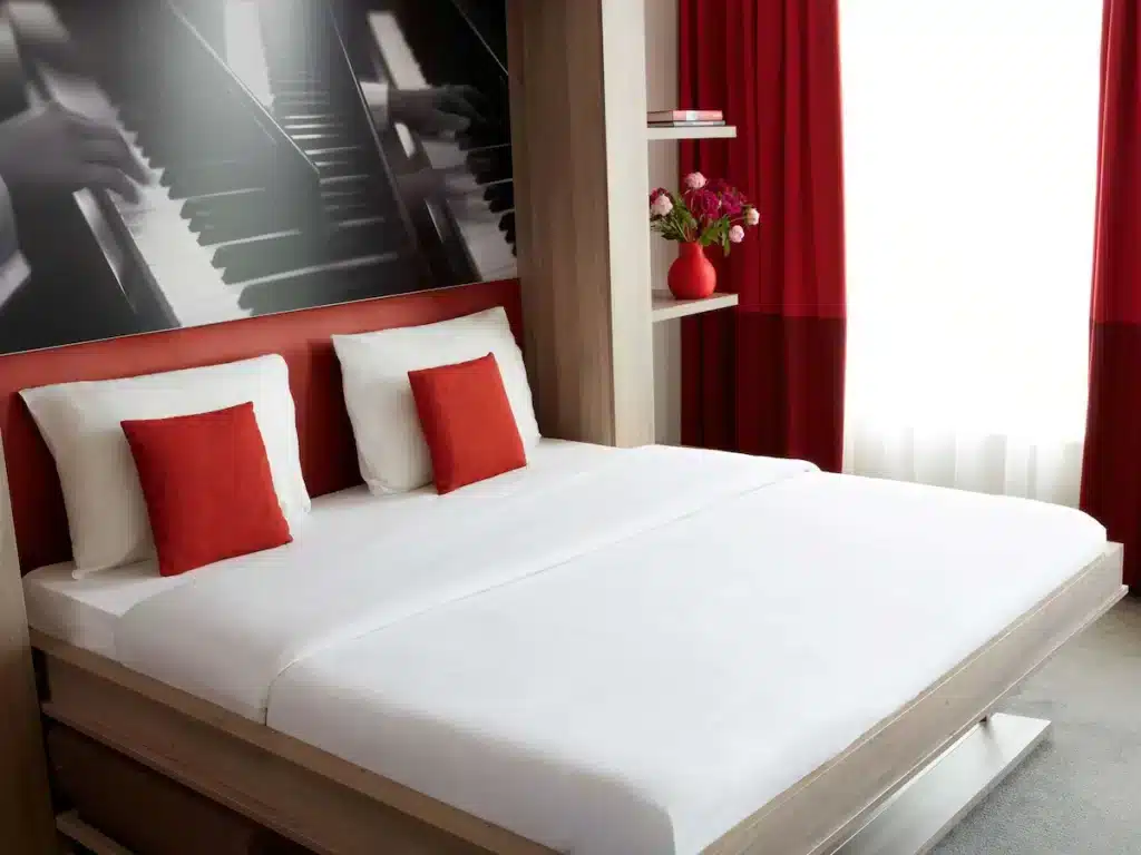 Où dormir à Vienne ? Les 4 meilleurs quartiers et hôtels (+ ceux à éviter) 🇦🇹 44 Une chambre de l’Aparthotel Adagio Vienna City