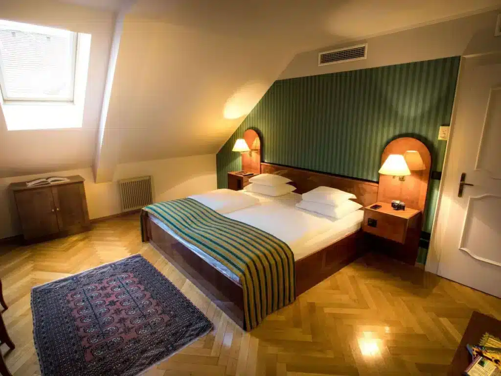 Où dormir à Vienne ? Les 4 meilleurs quartiers et hôtels (+ ceux à éviter) 🇦🇹 60 Une chambre du Grand Hotel Mercure Biedermeier Vienna