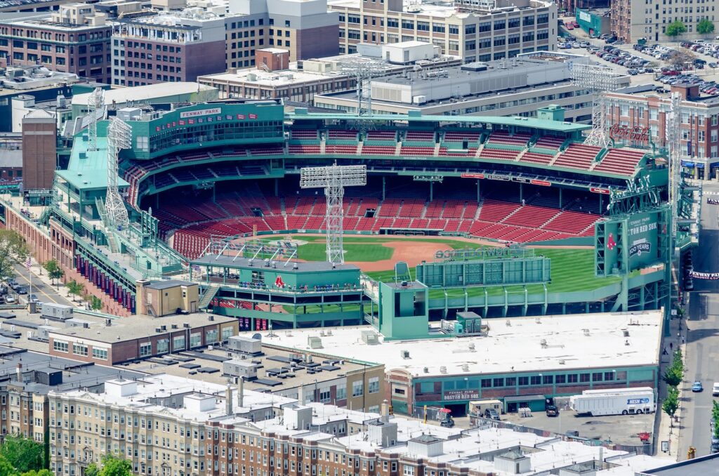 Vue aérienne du terrain de baseball et des tribunes de Fenway Park