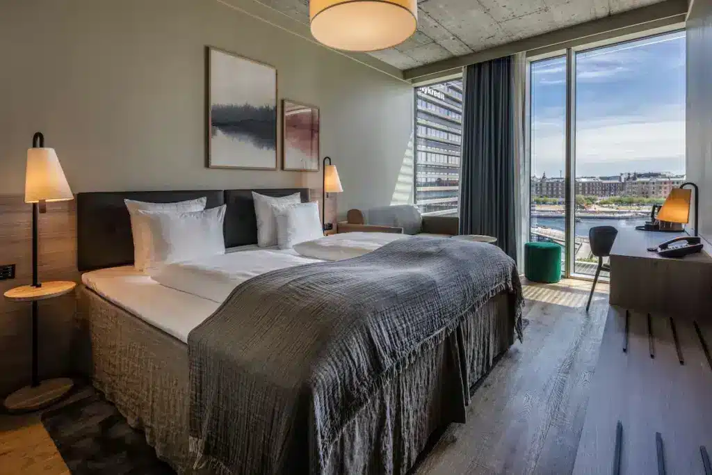 Hôtel spa à Copenhague : les 10 meilleures adresses de la capitale danoise 🇩🇰 46 vue sur la mer depuis le Scandic Spectrum